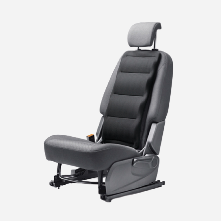 Rücken-Aktiv-Polster auf einem Fahrzeugsitz montiert zur ergonomischen Unterstützung der Rückenlehne im Wohnmobil oder Auto