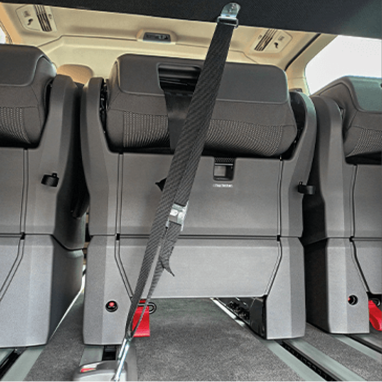 Froli Schlafauflage für VW T7 Multivan mit befestigtem Sicherungsgurt