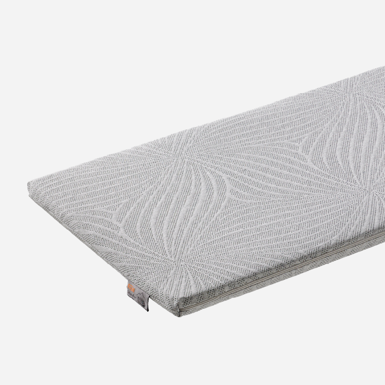 Froli Travel Soft Topper in Grau mit gemustertem Bezug und Reißverschluss in Detailansicht