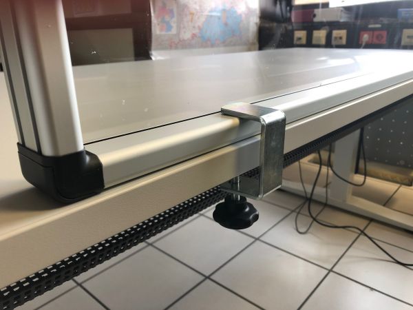 Zwingenset für Hygieneschutzwand